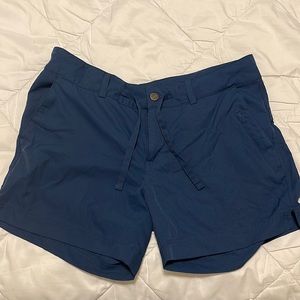 Women’s navy Magellan shorts